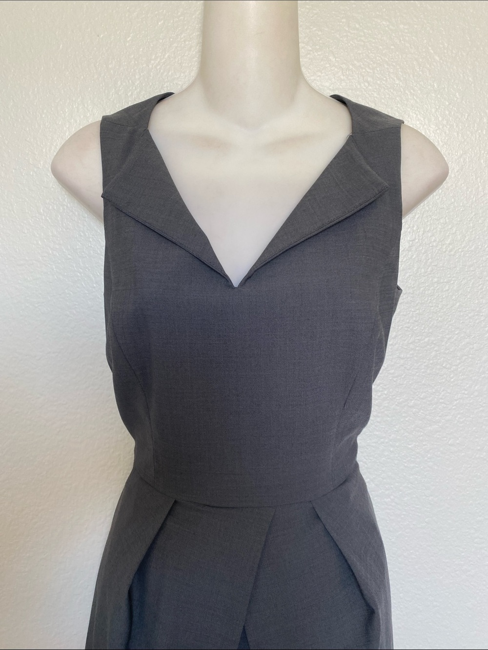 ANTONIO MELANI Charcoal Gray Sleeveless Wool Blend Sheath Dress 2 - Picture 2 of 10